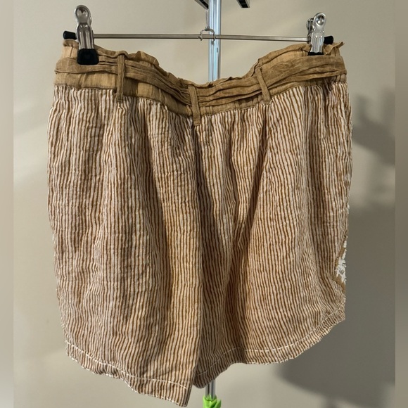 Chloe Laetitia yellow striped high waisted shorts embroidered M/L like new - Picture 7 of 7